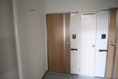 【玄関】 | フジパレス服部西町Ⅱ番館