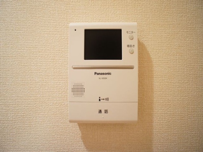 【セキュリティ】 | ロイヤルプラザＡ | 訪問者の確認ができるTVドアホン付きです♪