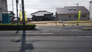 【前面道路含む現地写真】