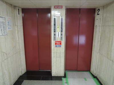 【その他共用部分】 | 横浜平沼ダイカンプラザ一号館 | お買い物時やベビーカーの出し入れに便利なエレベーター付
混雑時にも便利なエレベーター2基付です。