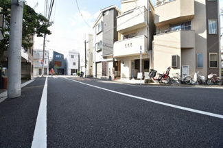 【前面道路含む現地写真】 | 西側約8.00Ｍ公道　交通量は少なめです。