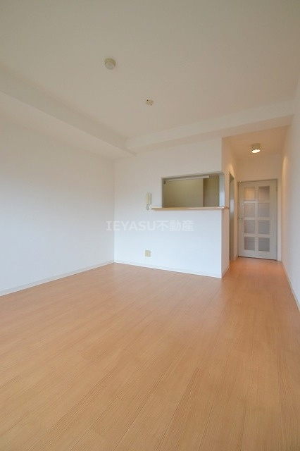 サンシャイン翠の居間・リビング