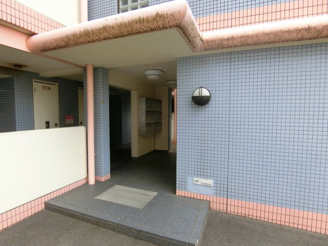 YFヒルズ宮山のエントランス