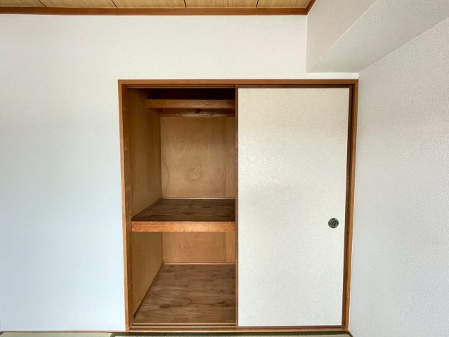 ギャレ近大前の収納