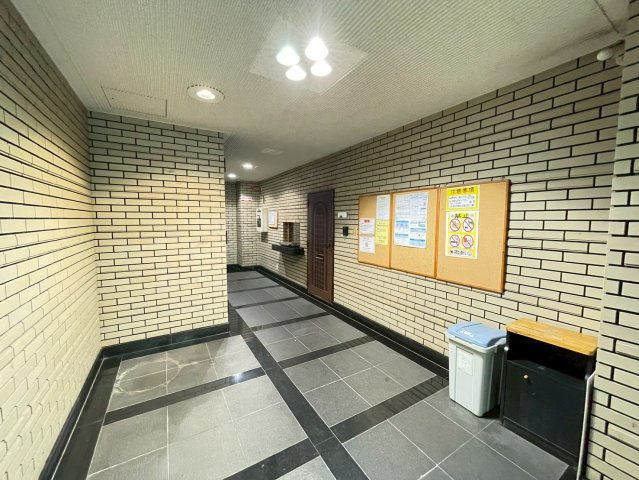 ギャレ近大前のロビー