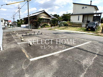 【駐車場】 | ユーハイツ | 駐車場に車を止められます