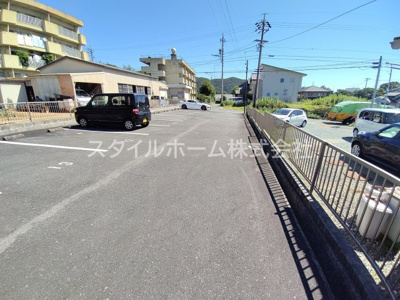 【駐車場】 | エミール大岩