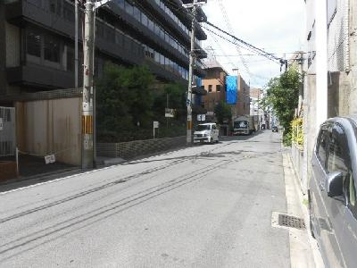Nadia（ナディア）の周辺|前面道路