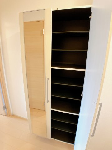 コーポ二ヶ崎の収納