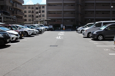 深江橋第2コーポの駐車場