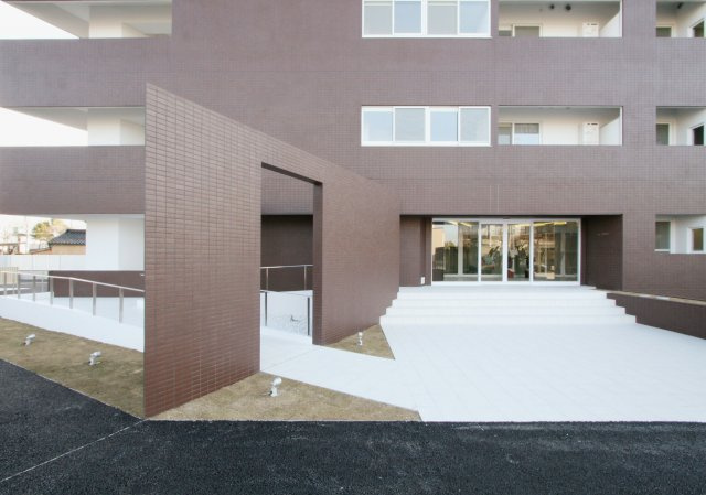 S-FORT 乙川のエントランス