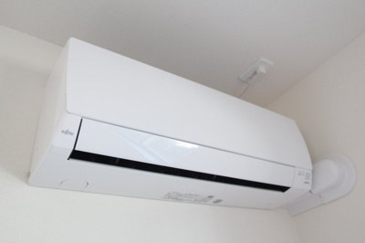 【設備】 | リッチ・モンド | 寝室にあるエアコン