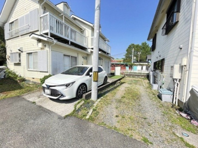 【駐車場】 | ドエルOKABE | いつでも目の届く敷地内に駐車場があります♪荷物がかさばりがちなお買物にも、敷地内駐車場があると便利ですよね☆