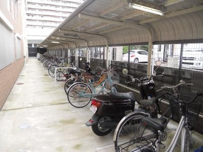 エヴァーステージ京都二条の駐車場|駐輪場