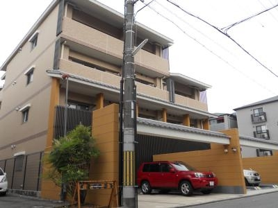 エヴァーステージ京都二条の外観