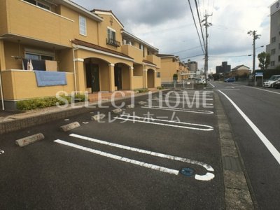 【駐車場】 | グリーンシティ竜美H棟 | 駐車場があります