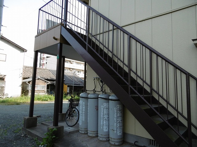 ハイツ松下の外観