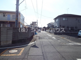 【前面道路含む現地写真】