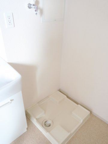 カムイ・インタラのその他