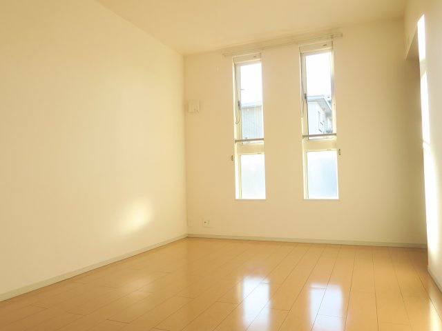 カムイ・インタラの洋室