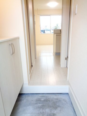 【玄関】 | URBAN CUBIC 材木町 | ※別のお部屋のお写真です。