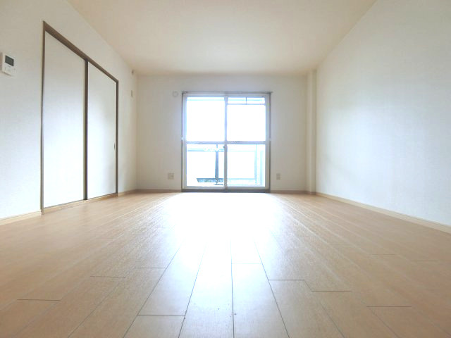 プレステージ三日市の居間・リビング
