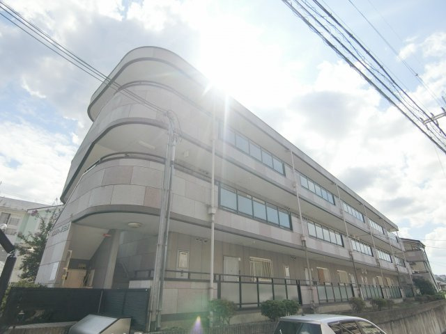 プレステージ三日市の外観