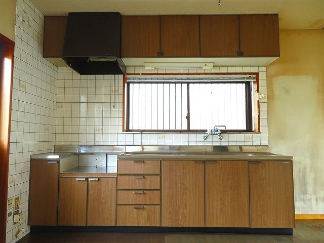 香南市野市町西野 中古戸建てのキッチン