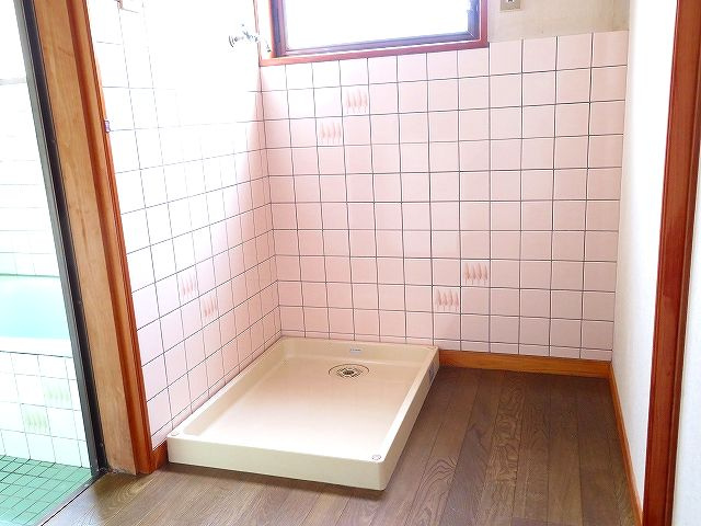 香南市野市町西野 中古戸建てのランドリースペース