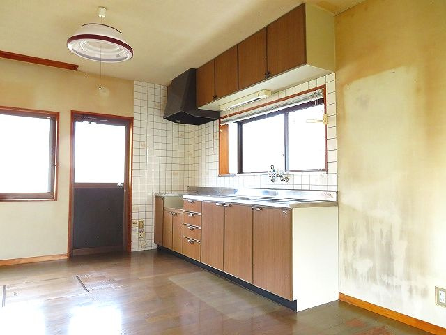 香南市野市町西野 中古戸建てのキッチン