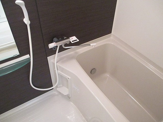 リブリ・サンシャイン飯島の浴室