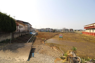 【外観】 | 川越市大字古市場　建築条件なし売地　「上福岡駅」徒歩33分　敷地498坪　