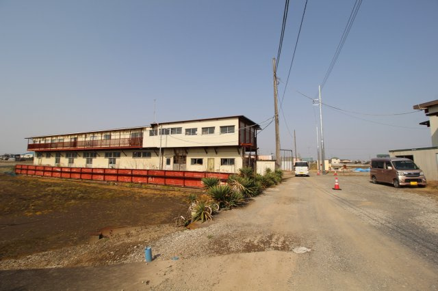 川越市大字古市場　建築条件なし売地　「上福岡駅」徒歩33分　敷地498坪　の前面道路含む現地写真