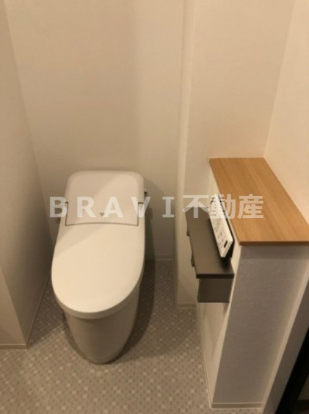 Uresidence Temmabashi　BRAVI不動産のトイレ|【T’s SQUARE Kitahama】トイレです