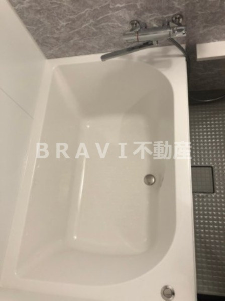 Uresidence Temmabashi　BRAVI不動産の浴室|【T’s SQUARE Kitahama】ゆったり過ごせるお風呂です