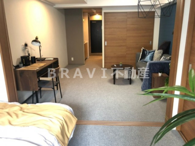 Uresidence Temmabashi　BRAVI不動産の寝室|【T’s SQUARE Kitahama】モデルルーム・寝室です