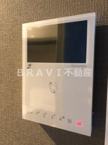 Uresidence Temmabashi　BRAVI不動産の設備|【T’s SQUARE Kitahama】モニター付きインターホン