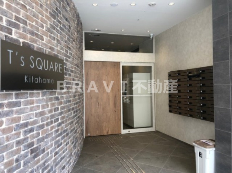 Uresidence Temmabashi　BRAVI不動産のエントランス|【T’s SQUARE Kitahama】建物の内部です
