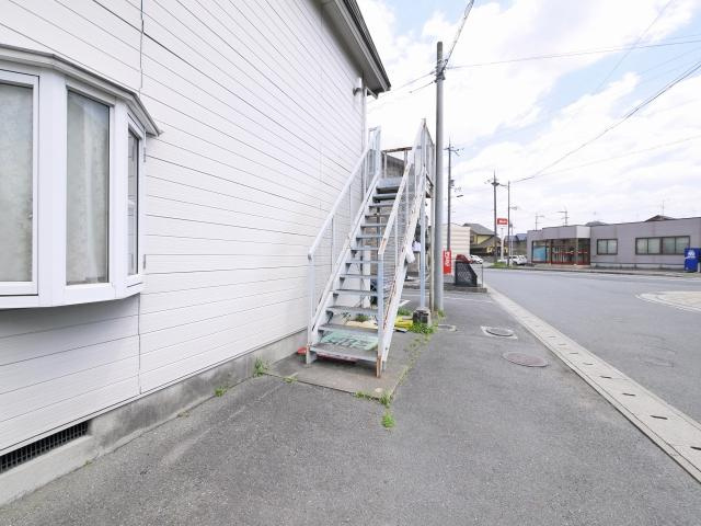 長谷川ハイツのエントランス