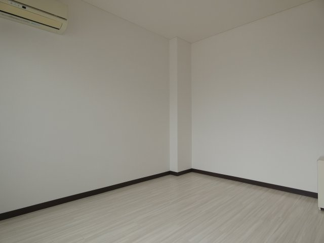 【寝室】 | ウィン長居西