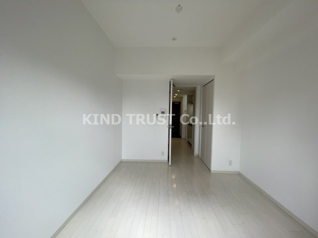 プレミアムコート天神橋エイトの居間・リビング