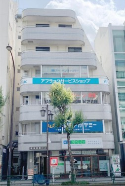 【外観】 | 東神荻窪ビル | 鉄筋コンクリート造のがっちりとした建物。