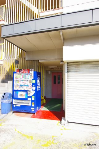 リヴィエール淀　仲介手数料無料のエントランス
