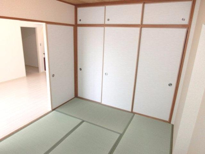 【和室】 | リベラルパレス文の里 | 和室６帖　子育てに最適です♪