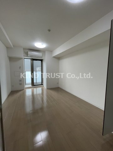 エルヴェ東天満の居間・リビング|使いやすい居間です