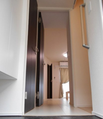 【玄関】 | インゼル ガーデン | 反転タイプ・玄関にはシューズボックス有り