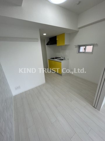 ビガーポリス412天満二丁目Ⅱの居間・リビング|こちらの居間で趣味の時間をお楽しみください