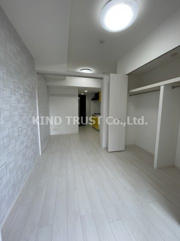 ビガーポリス412天満二丁目Ⅱの居間・リビング|使いやすい居間です