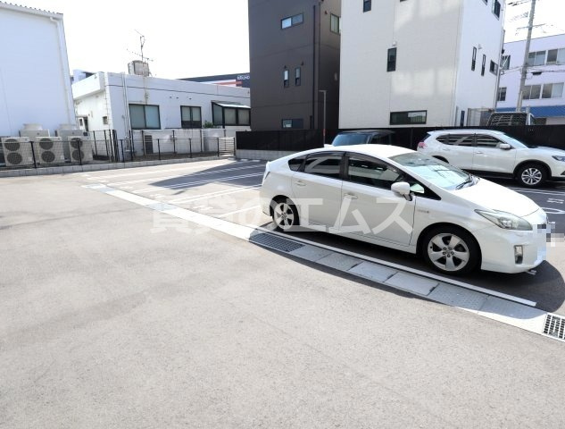 【駐車場】 | ＴＨＥＳＱＵＡＲＥ　ＵｒｂａｎＲｅｓｉｄｅｎｃｅ | ＴＨＥ　ＳＱＵＡＲＥ　Ｕｒｂａｎ　Ｒｅｓｉｄｅｎｃｅの駐車場