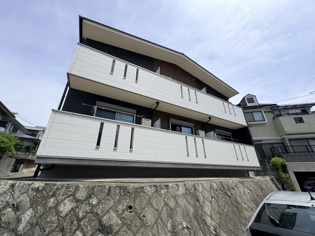 ノイシュヴァン朝霧山手